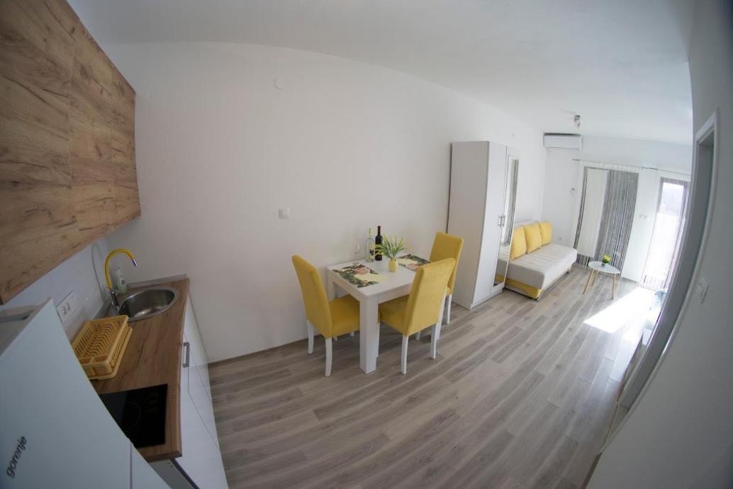 Apartmani Ivkovic+ 特雷比涅 外观 照片