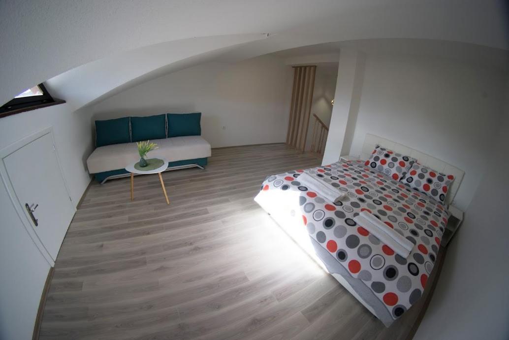 Apartmani Ivkovic+ 特雷比涅 外观 照片
