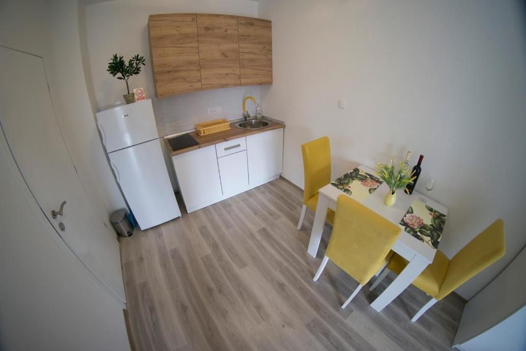 Apartmani Ivkovic+ 特雷比涅 外观 照片