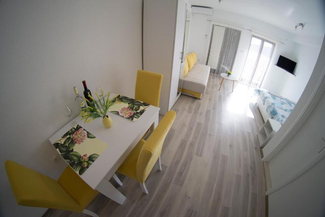 Apartmani Ivkovic+ 特雷比涅 外观 照片