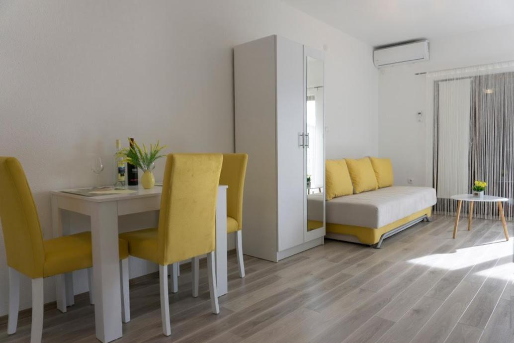 Apartmani Ivkovic+ 特雷比涅 外观 照片
